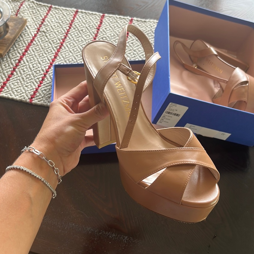 Stuart weitzman, size 9, nude platforms